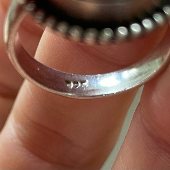 Sterling silver moonstone locket ring - Picture 5 of 5